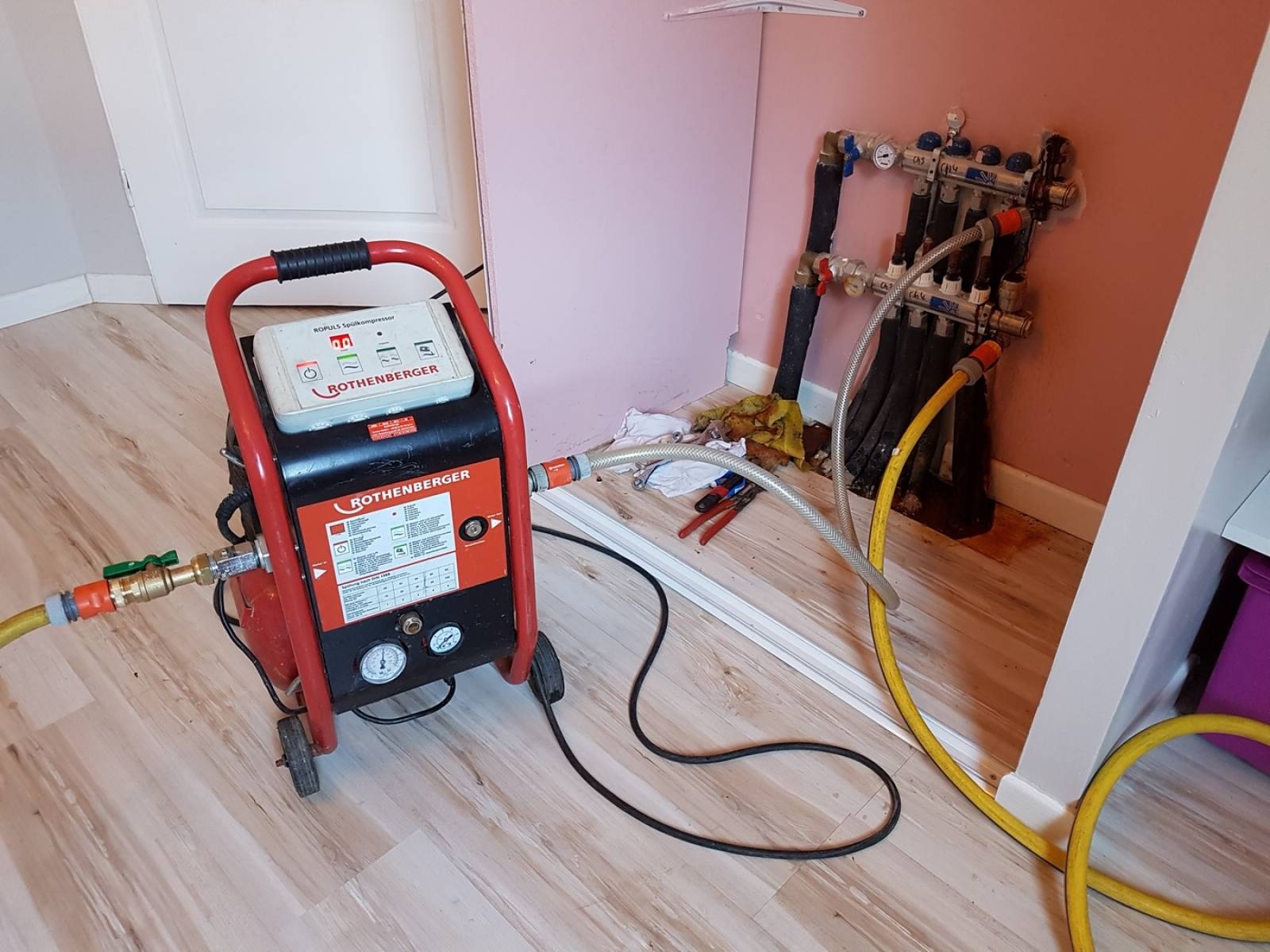 Merdivenköy Vaillant Hermetik Şofben Kombi Bakımı